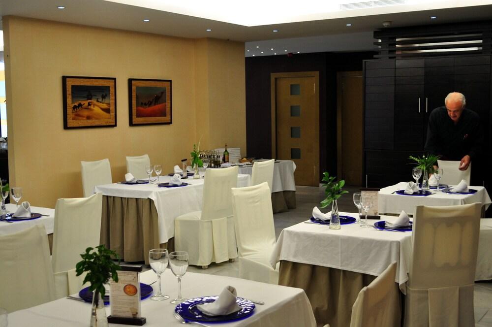 Hotel Oasis Кордова Экстерьер фото